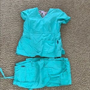 Koi scrubs
